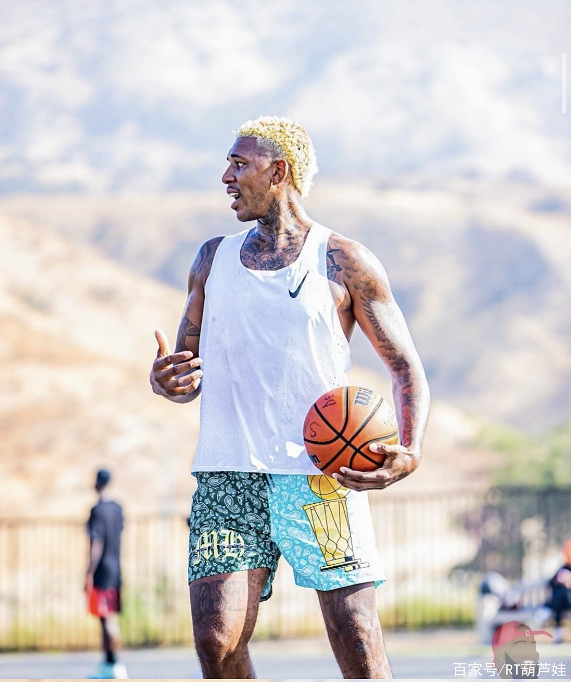 詹姆斯在 詹姆斯在